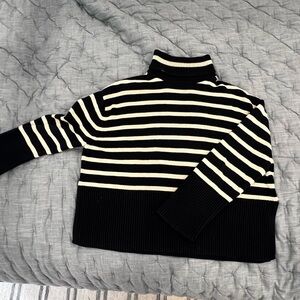 Gap Knit Navy and White Striped Turtleneck Sweater - Sz Small Tall